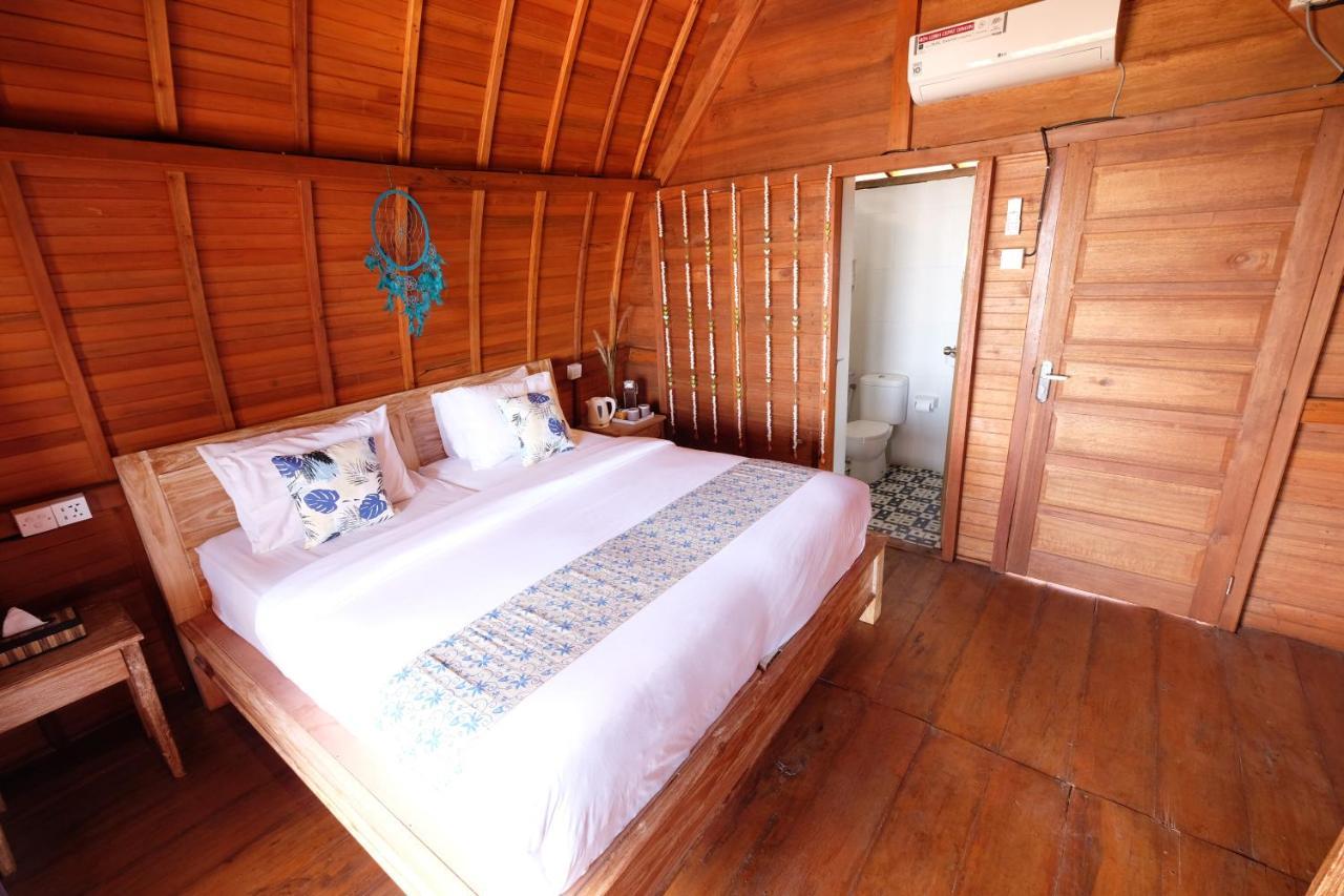 Adara Beach Huts Batununggul Exterior photo