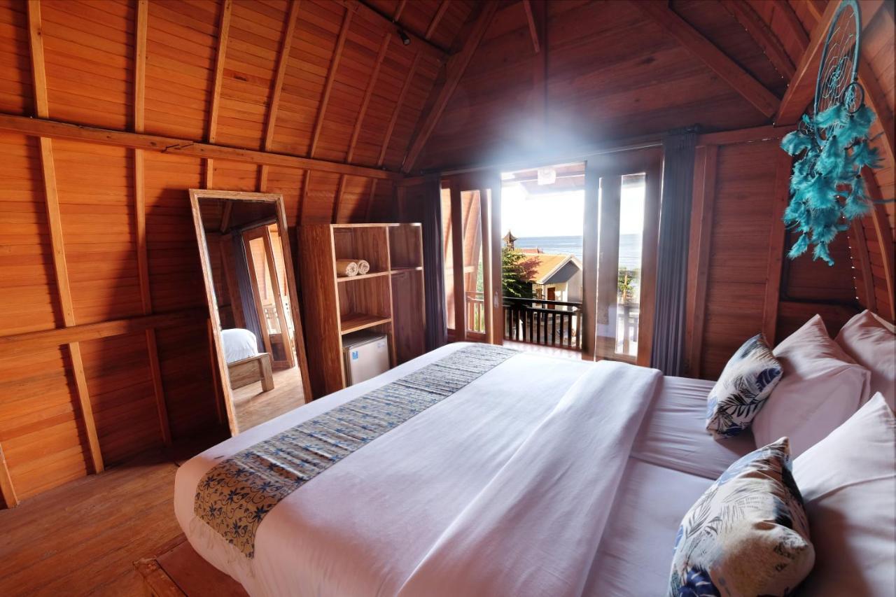 Adara Beach Huts Batununggul Exterior photo