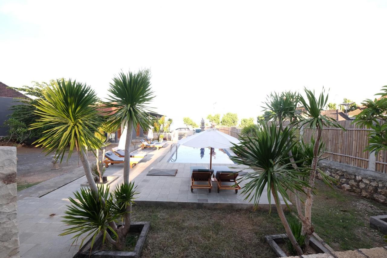 Adara Beach Huts Batununggul Exterior photo