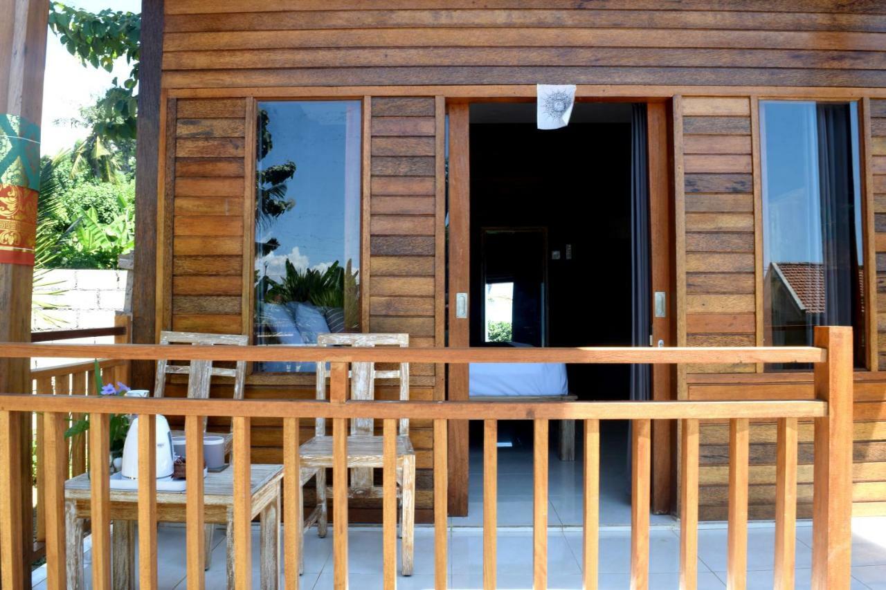 Adara Beach Huts Batununggul Exterior photo
