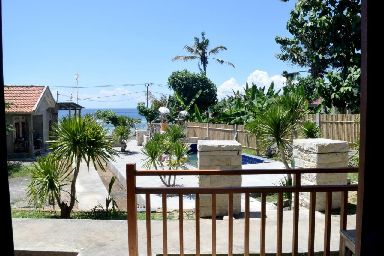 Adara Beach Huts Batununggul Exterior photo